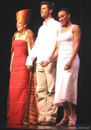 Schlussapplaus: Maricel (Amneris), Mathias Edenborn (Radames) und Oceana (Aida)